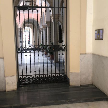 Apartamento Semi-Industrial Palacio Castilla Jerez de la Frontera Buitenkant foto